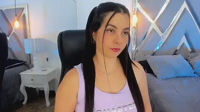 AnniEsstone from StripChat is Freechat