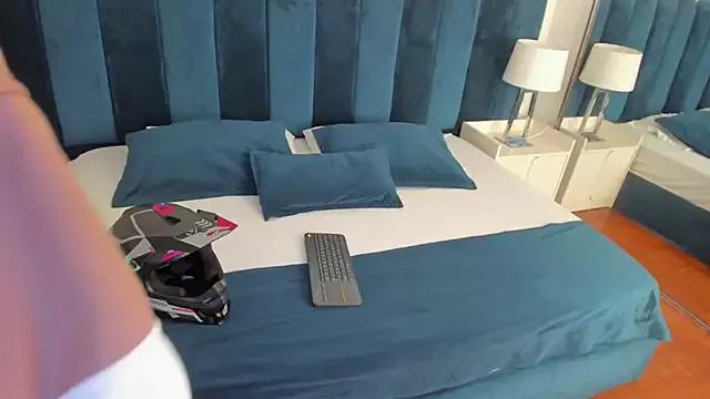 Customizable and immersive: Energize your taste buds and checkout our delicious choice of amateur cams liveshows with excited livestreamers getting their sweet physiques pounded with their beloved vibrating toys.