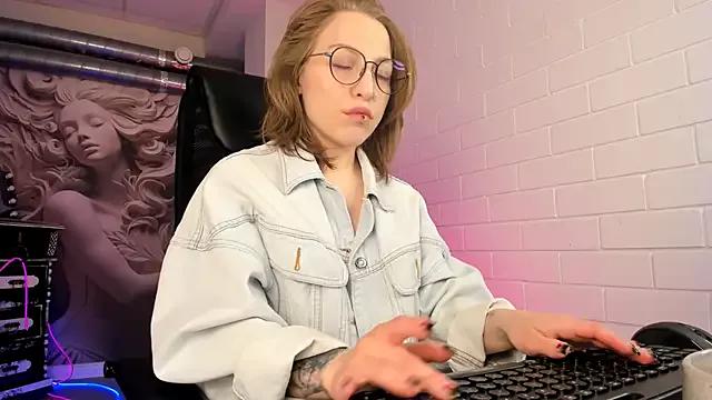 Customizable and immersive: Energize your taste buds and checkout our delicious choice of amateur cams liveshows with excited livestreamers getting their sweet physiques pounded with their beloved vibrating toys.