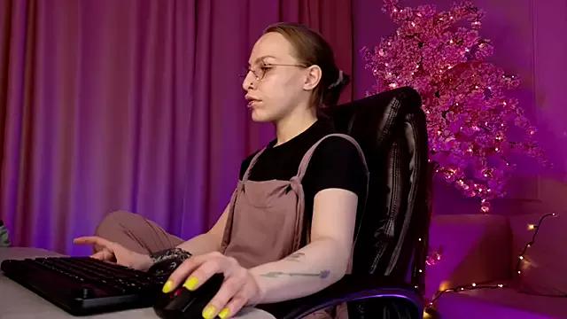 Customizable and immersive: Energize your taste buds and checkout our delicious choice of amateur cams liveshows with excited livestreamers getting their sweet physiques pounded with their beloved vibrating toys.