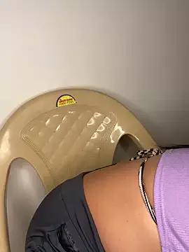 april_0066 from StripChat is Freechat