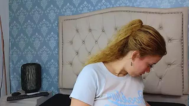 April_Bensonn from StripChat is Freechat