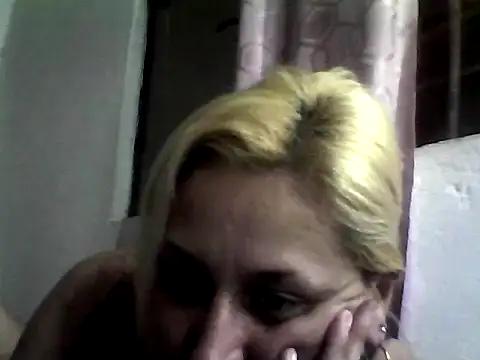 ariana_crazzy from StripChat
