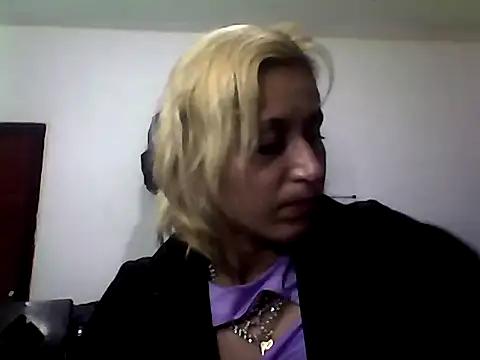 ariana_crazzy from StripChat