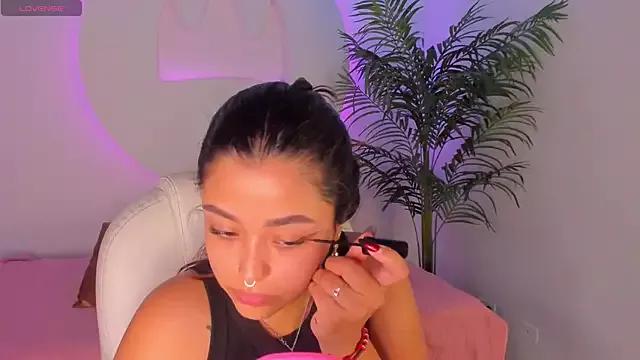 Customizable and immersive: Energize your taste buds and checkout our delicious choice of amateur cams liveshows with excited livestreamers getting their sweet physiques pounded with their beloved vibrating toys.