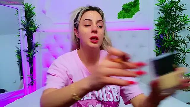 AriannaSins from StripChat