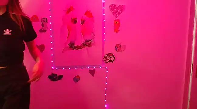 Customizable and immersive: Energize your taste buds and checkout our delicious choice of amateur cams liveshows with excited livestreamers getting their sweet physiques pounded with their beloved vibrating toys.