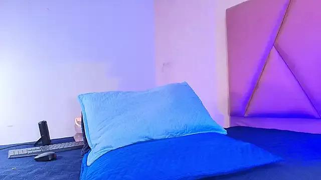 Customizable and immersive: Energize your taste buds and checkout our delicious choice of amateur cams liveshows with excited livestreamers getting their sweet physiques pounded with their beloved vibrating toys.