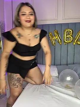 Customizable and immersive: Energize your taste buds and checkout our delicious choice of amateur cams liveshows with excited livestreamers getting their sweet physiques pounded with their beloved vibrating toys.