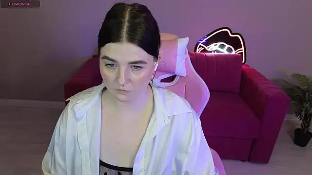 AshleyAlleen from StripChat is Freechat