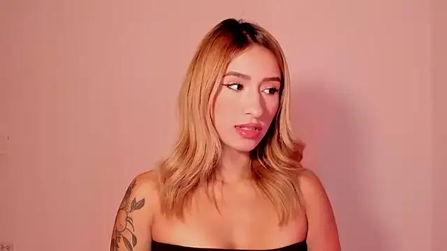 Ashleyroys_111 from StripChat is Freechat