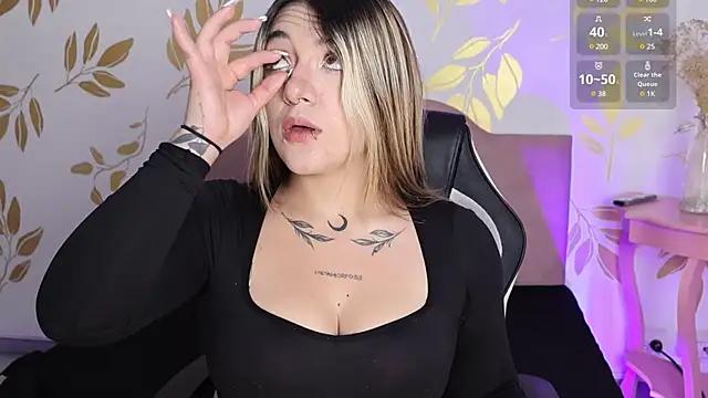 Customizable and immersive: Energize your taste buds and checkout our delicious choice of amateur cams liveshows with excited livestreamers getting their sweet physiques pounded with their beloved vibrating toys.