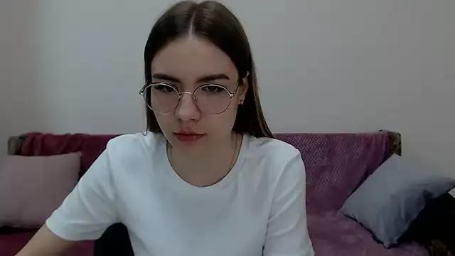 aSingleOne from StripChat is Freechat