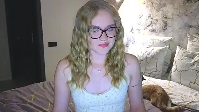 Customizable and immersive: Energize your taste buds and checkout our delicious choice of amateur cams liveshows with excited livestreamers getting their sweet physiques pounded with their beloved vibrating toys.