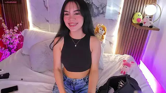 Customizable and immersive: Energize your taste buds and checkout our delicious choice of amateur cams liveshows with excited livestreamers getting their sweet physiques pounded with their beloved vibrating toys.