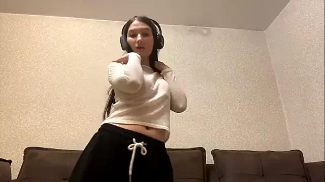 auroracus from StripChat is Freechat