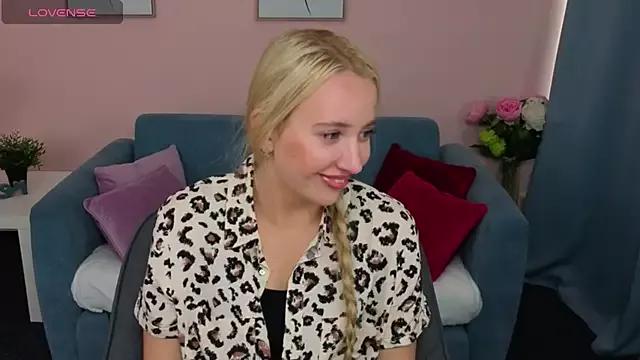 Customizable and immersive: Energize your taste buds and checkout our delicious choice of amateur cams liveshows with excited livestreamers getting their sweet physiques pounded with their beloved vibrating toys.