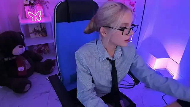 Customizable and immersive: Energize your taste buds and checkout our delicious choice of amateur cams liveshows with excited livestreamers getting their sweet physiques pounded with their beloved vibrating toys.