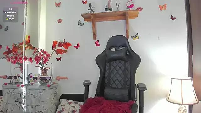 Customizable and immersive: Energize your taste buds and checkout our delicious choice of amateur cams liveshows with excited livestreamers getting their sweet physiques pounded with their beloved vibrating toys.