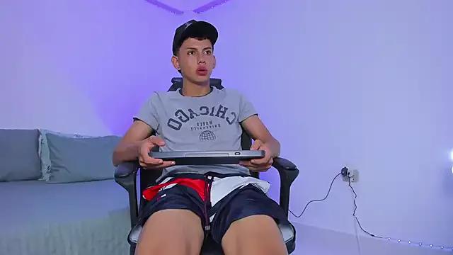 Customizable and immersive: Energize your taste buds and checkout our delicious choice of amateur cams liveshows with excited livestreamers getting their sweet physiques pounded with their beloved vibrating toys.