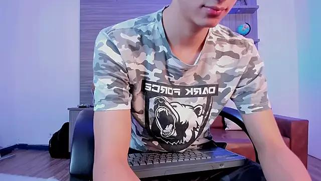 AxelRosee from StripChat is Freechat
