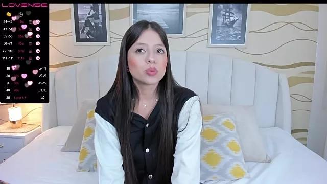 Azahara_wood from StripChat