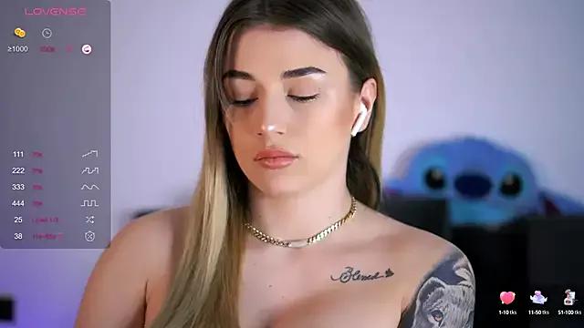 Customizable and immersive: Energize your taste buds and checkout our delicious choice of amateur cams liveshows with excited livestreamers getting their sweet physiques pounded with their beloved vibrating toys.