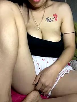 Customizable and immersive: Energize your taste buds and checkout our delicious choice of amateur cams liveshows with excited livestreamers getting their sweet physiques pounded with their beloved vibrating toys.