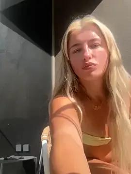 BabyBluexox from StripChat is Freechat