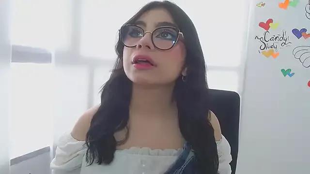 BabySpecs_ from StripChat is Freechat