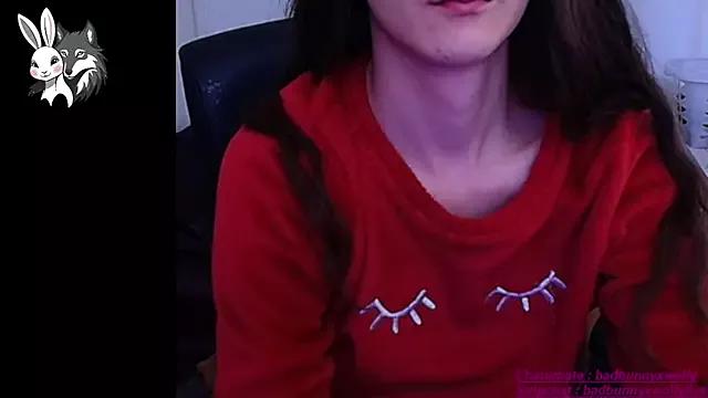 BadBunnyXWolfyLive from StripChat is Freechat
