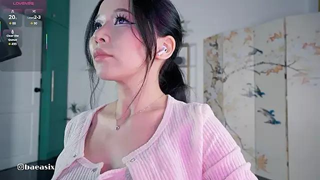 Customizable and immersive: Energize your taste buds and checkout our delicious choice of amateur cams liveshows with excited livestreamers getting their sweet physiques pounded with their beloved vibrating toys.