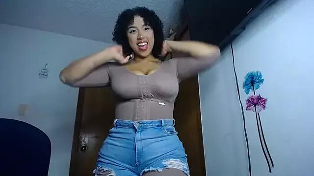Customizable and immersive: Energize your taste buds and checkout our delicious choice of amateur cams liveshows with excited livestreamers getting their sweet physiques pounded with their beloved vibrating toys.