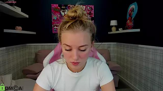 Customizable and immersive: Energize your taste buds and checkout our delicious choice of amateur cams liveshows with excited livestreamers getting their sweet physiques pounded with their beloved vibrating toys.