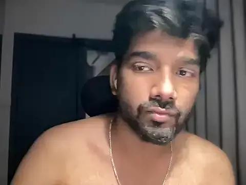 BeardedBulge from StripChat is Freechat