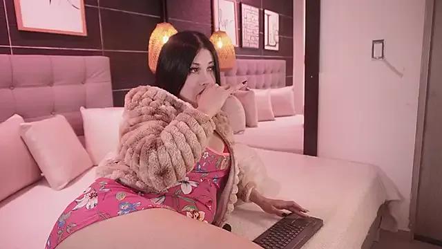 Customizable and immersive: Energize your taste buds and checkout our delicious choice of amateur cams liveshows with excited livestreamers getting their sweet physiques pounded with their beloved vibrating toys.