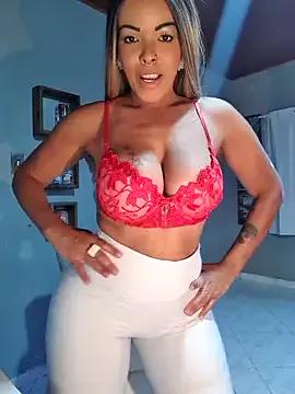 Belleluise from StripChat is Freechat