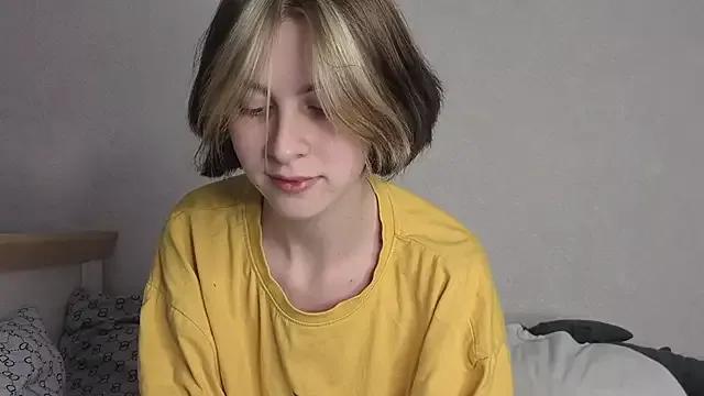 bertamimi from StripChat is Freechat