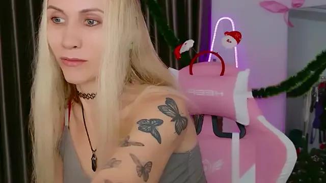 betty_xoxoo from StripChat is Freechat