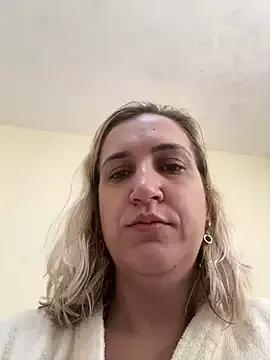 Bia_sexynovaes from StripChat is Freechat