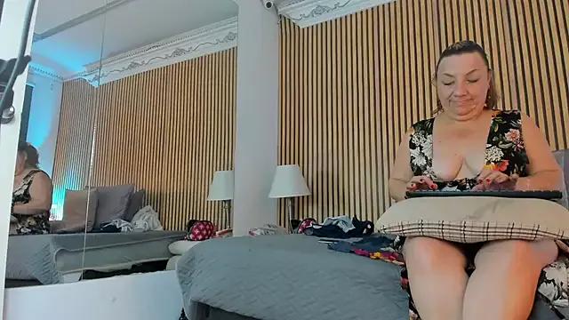 Bianca_miller52 from StripChat is Freechat