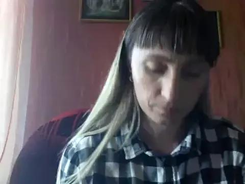 Biddy_Alana from StripChat is Freechat