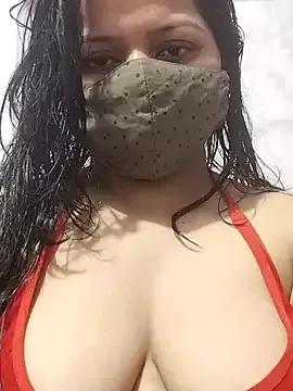 BigAssSarah from StripChat is Freechat