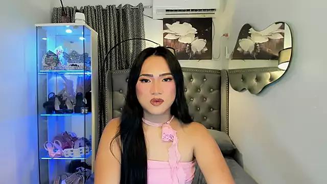 Customizable and immersive: Energize your taste buds and checkout our delicious choice of amateur cams liveshows with excited livestreamers getting their sweet physiques pounded with their beloved vibrating toys.