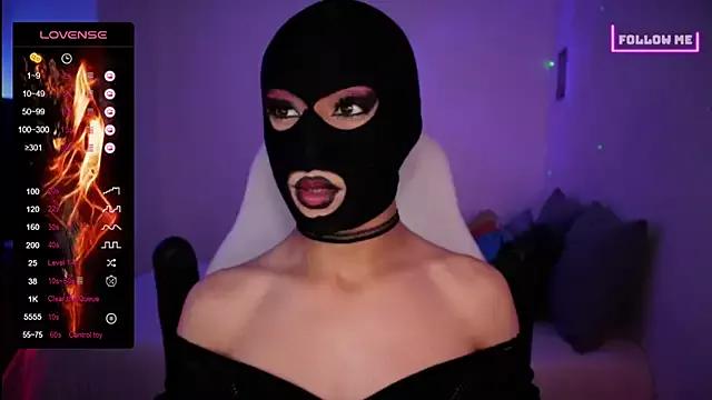 Bigfemblue from StripChat is Freechat