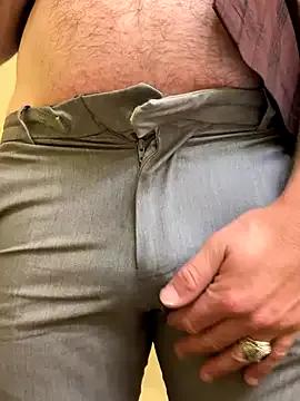 BIGWHITECOCKDOC36 from StripChat is Freechat