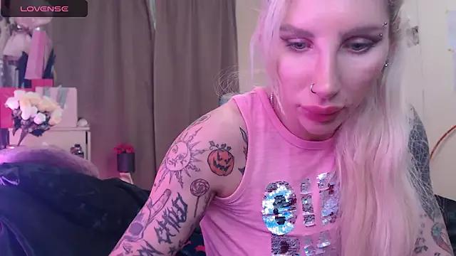 Customizable and immersive: Energize your taste buds and checkout our delicious choice of amateur cams liveshows with excited livestreamers getting their sweet physiques pounded with their beloved vibrating toys.