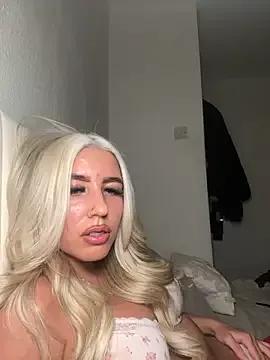 BlondeBetty from StripChat is Freechat