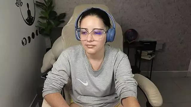 Customizable and immersive: Energize your taste buds and checkout our delicious choice of amateur cams liveshows with excited livestreamers getting their sweet physiques pounded with their beloved vibrating toys.