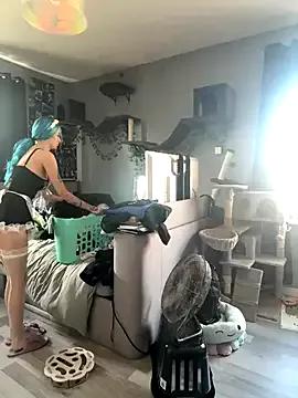 Bluetingx from StripChat is Freechat